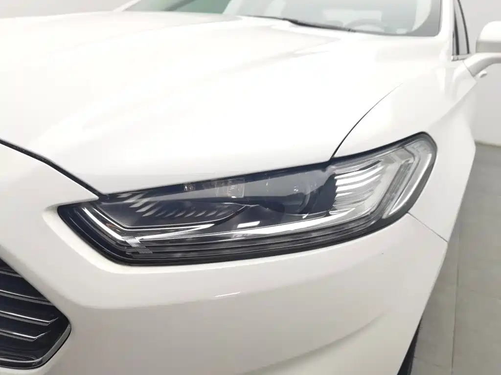 Фото 7 - Ford Mondeo