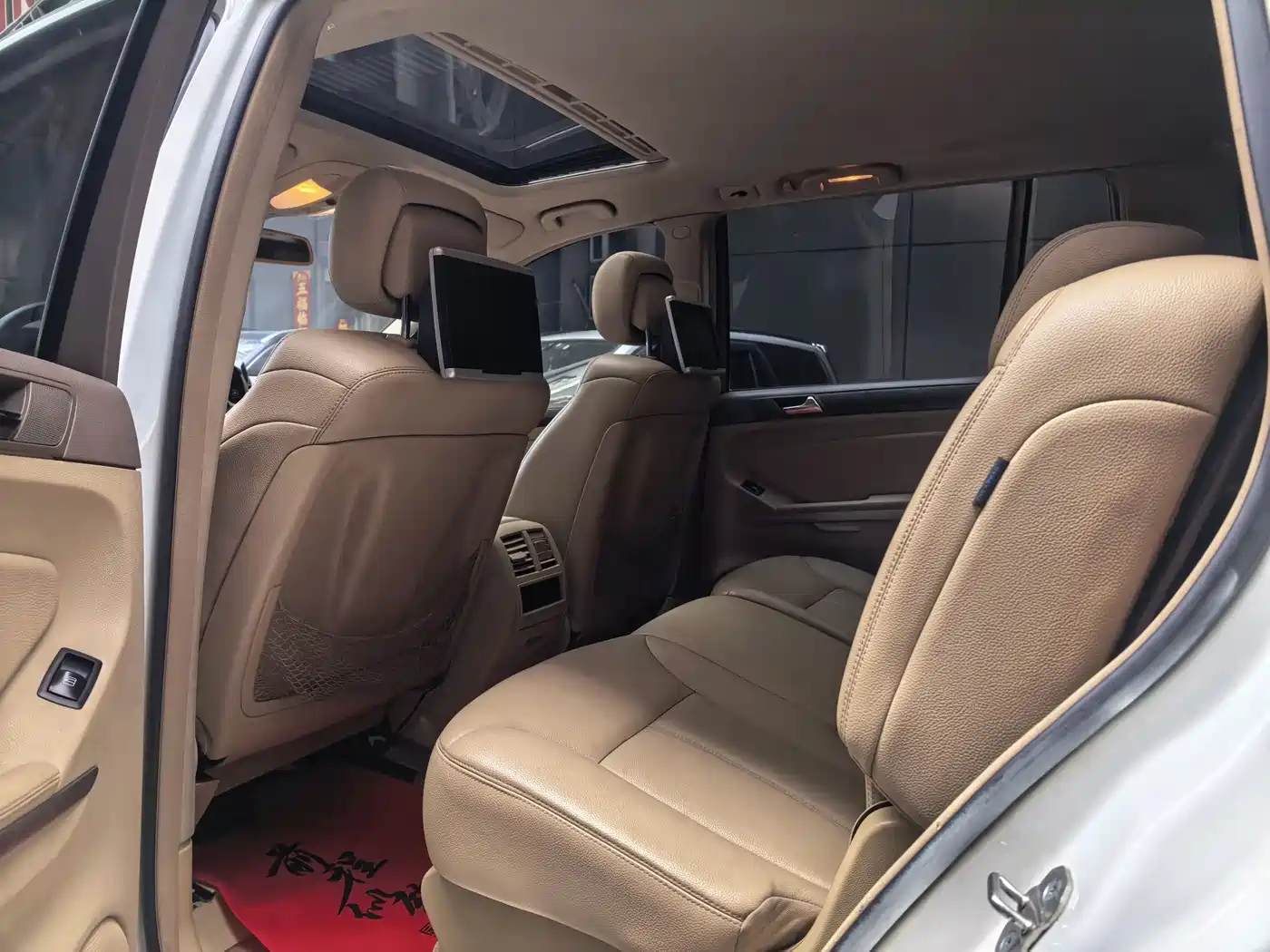 Mercedes-Benz GL-Class фото 6