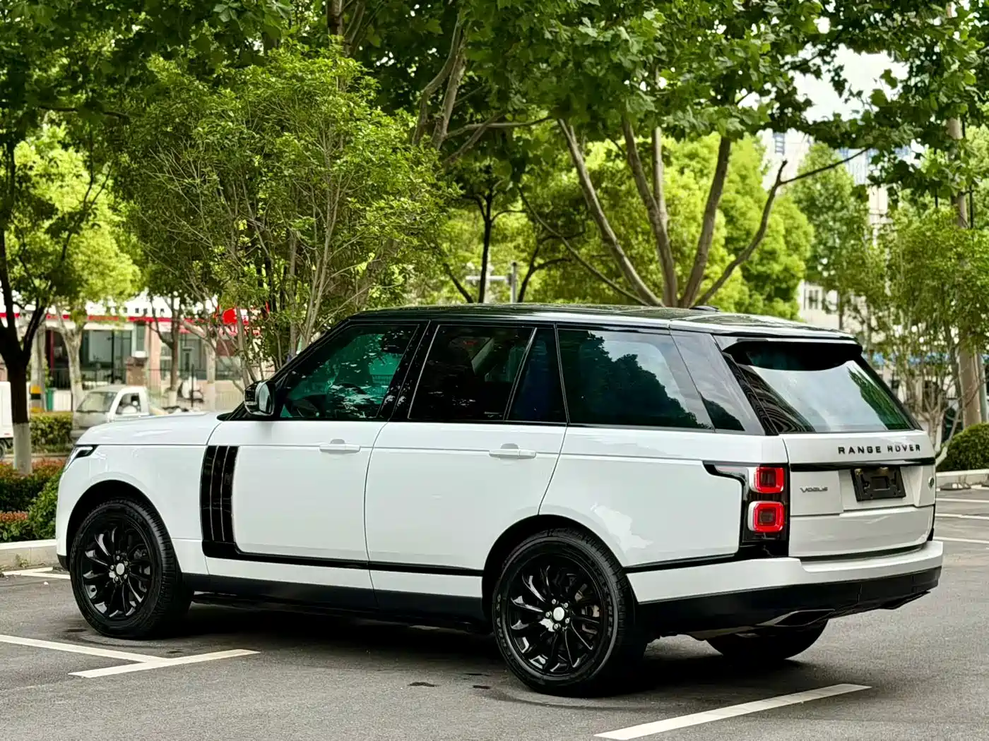 Land Rover Range Rover 2015 3.0 TDV6 Vogue фото 7