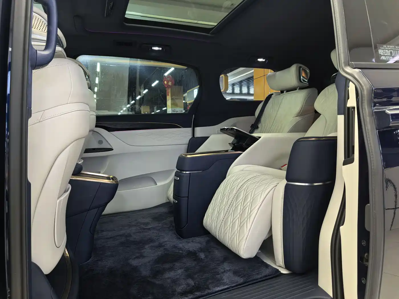 Buick GL8 2022 Avenir 4-Seater Prestige Edition фото 6