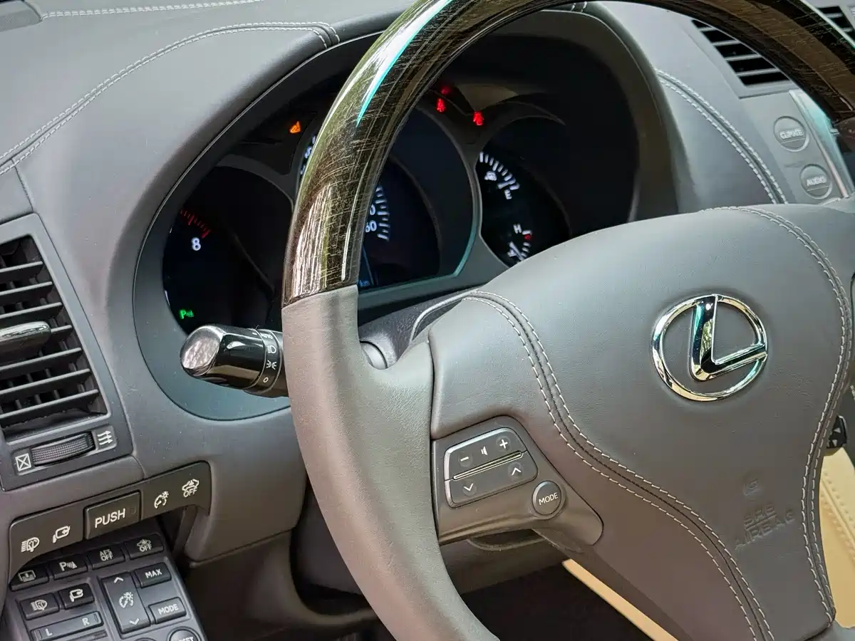Lexus GS 2008 460 фото 23