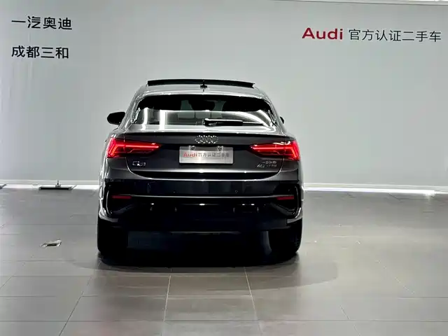 Audi Q3 Sportback 2023 40 TFSI Fashion — фото 5