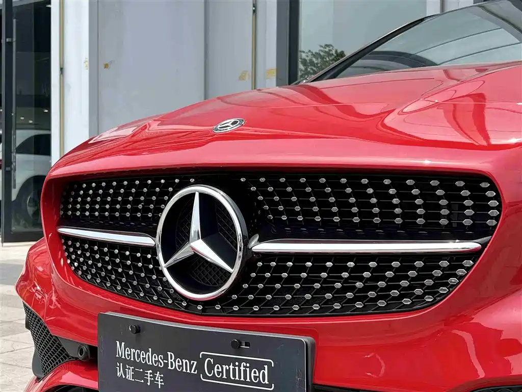 Mercedes-Benz CLA (Import) 2018 CLA 220 4MATIC фото 6