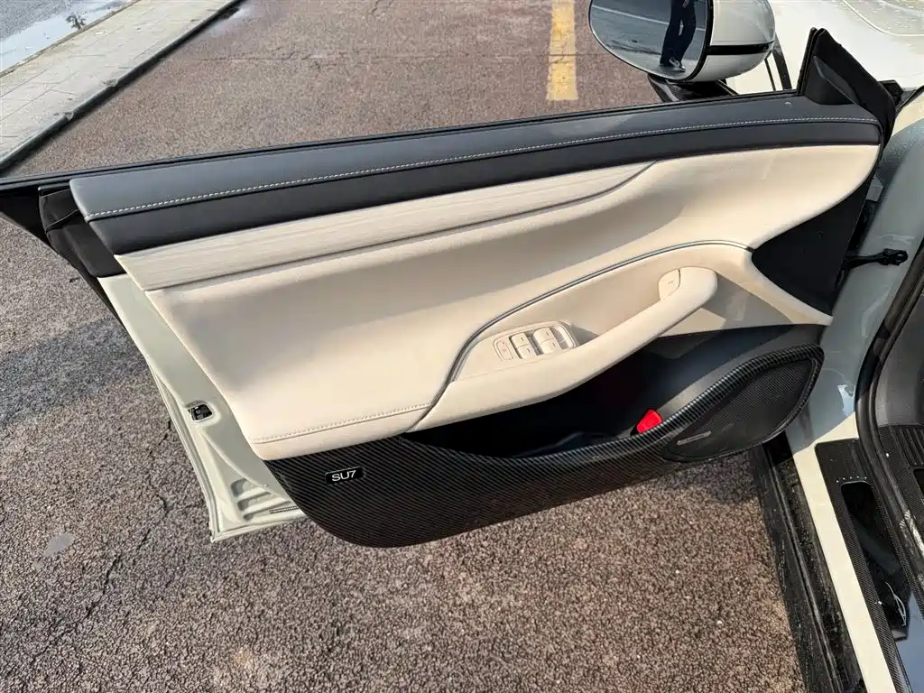 XIAOMI CAR XIAOMI SU7