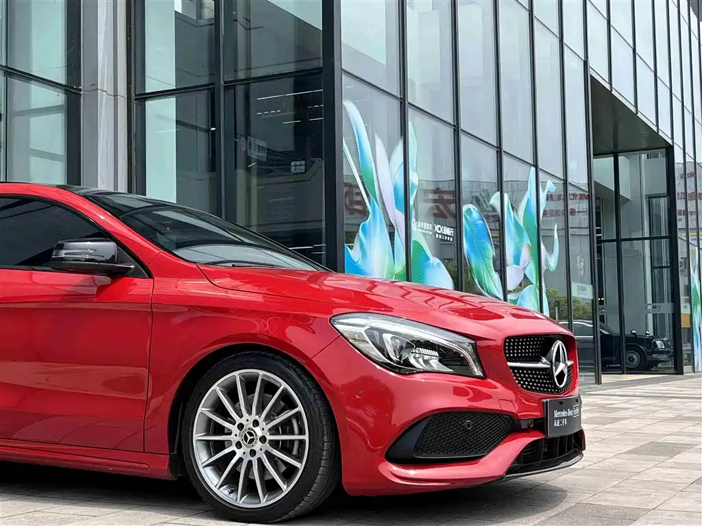 Mercedes-Benz CLA (Import) 2018 CLA 220 4MATIC фото 7
