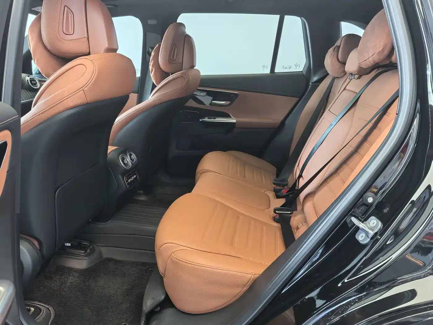 Фото 15 - Mercedes-Benz GLC