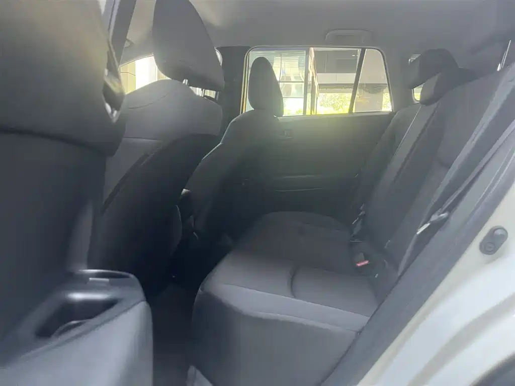 Toyota Corolla Cross 2023 2.0L Pioneer Edition фото 16