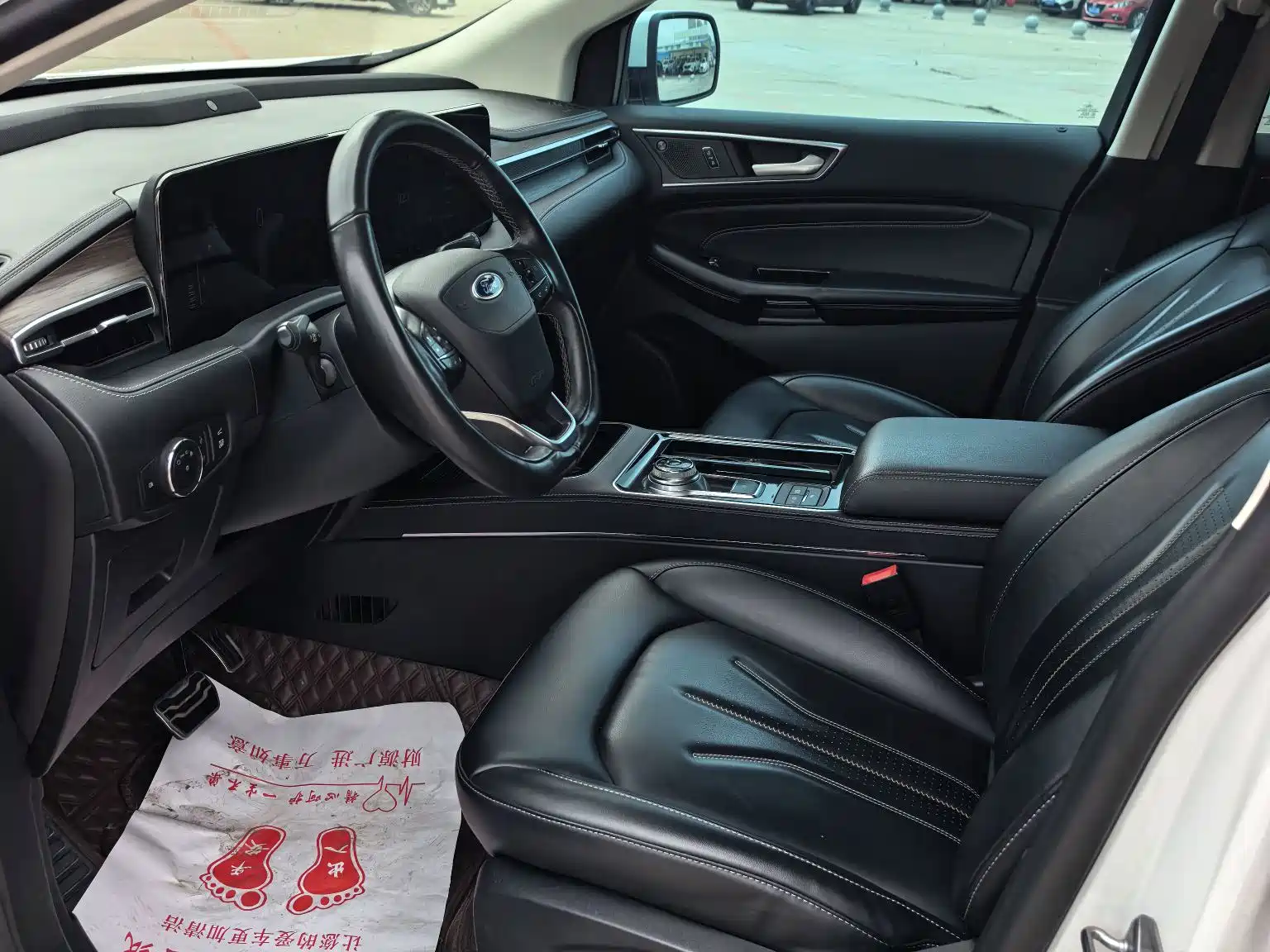 Фото 6 - Ford Edge