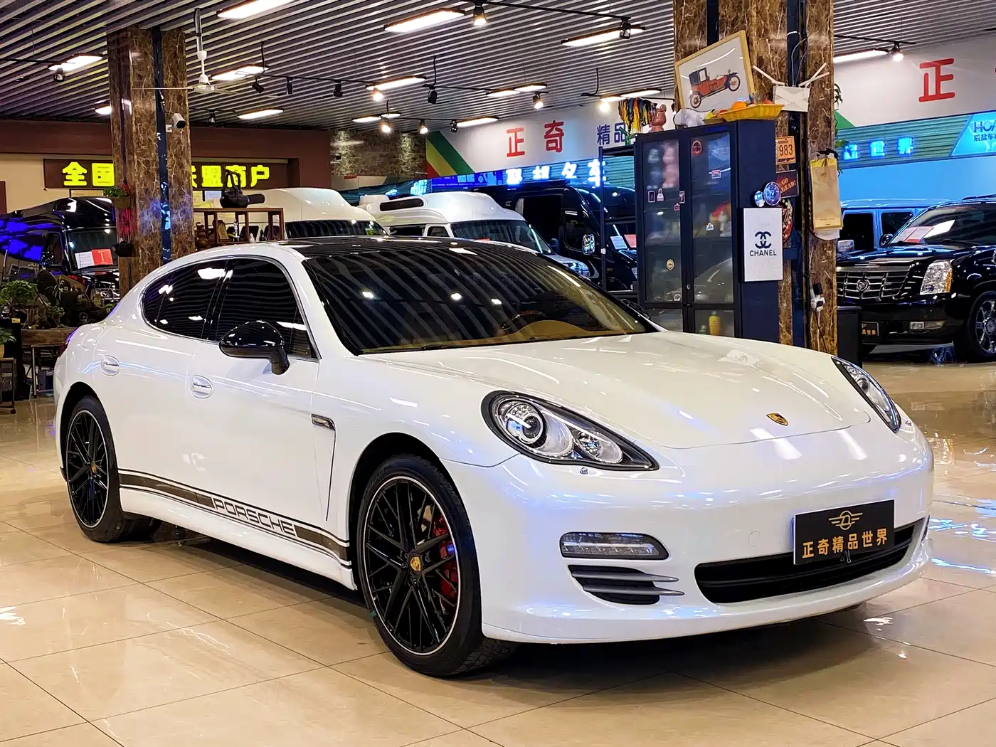 Porsche Panamera 2010 Model Panamera 4S 4.8L