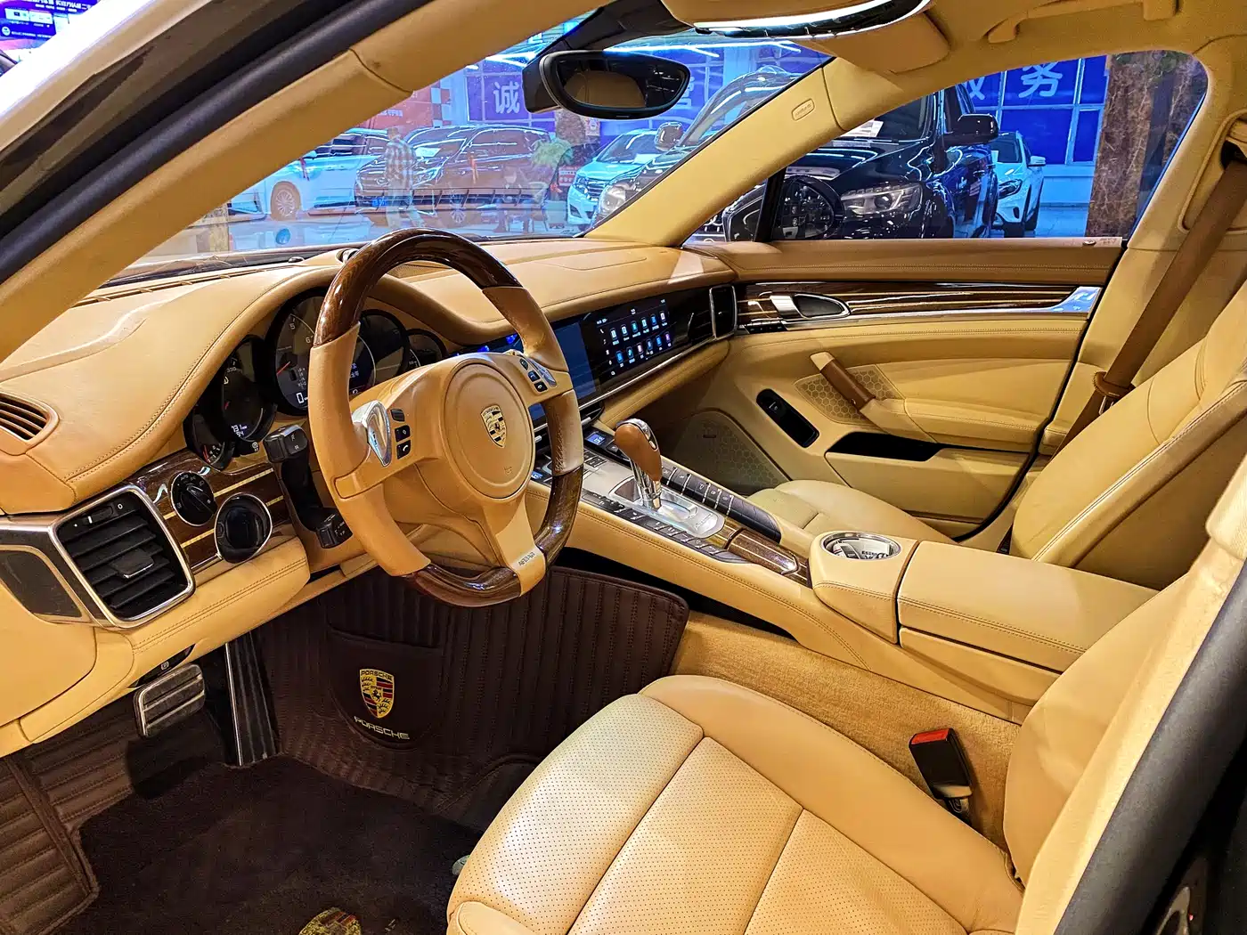 Porsche Panamera 2010 Model Panamera 4S 4.8L фото 10