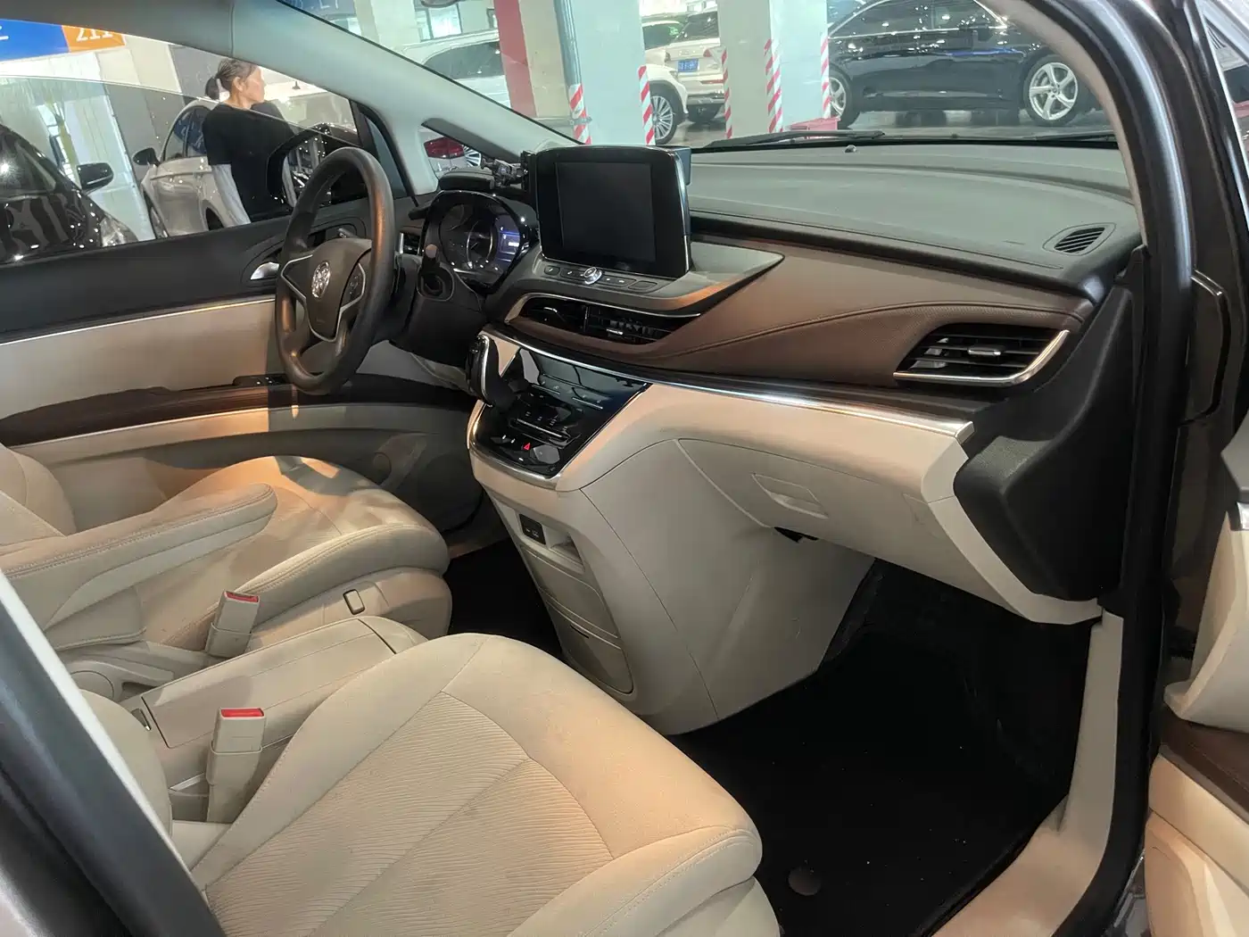 Buick GL8 2025 2023 Model Land Business Class Comfort