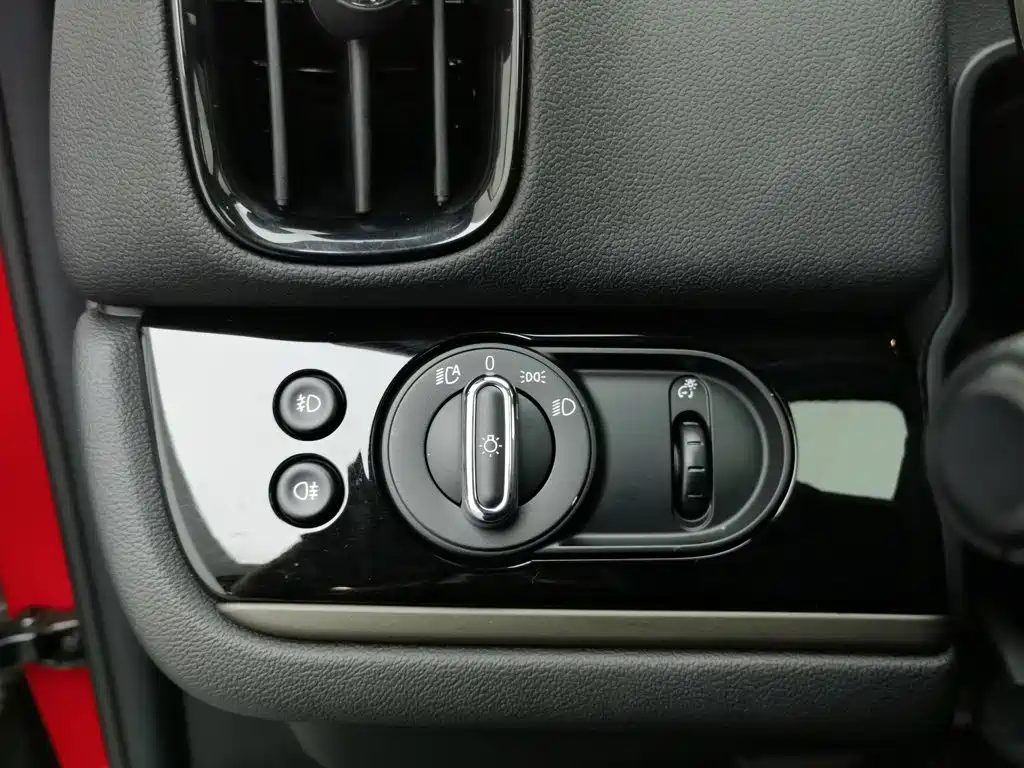 Фото 21 - MINI COUNTRYMAN