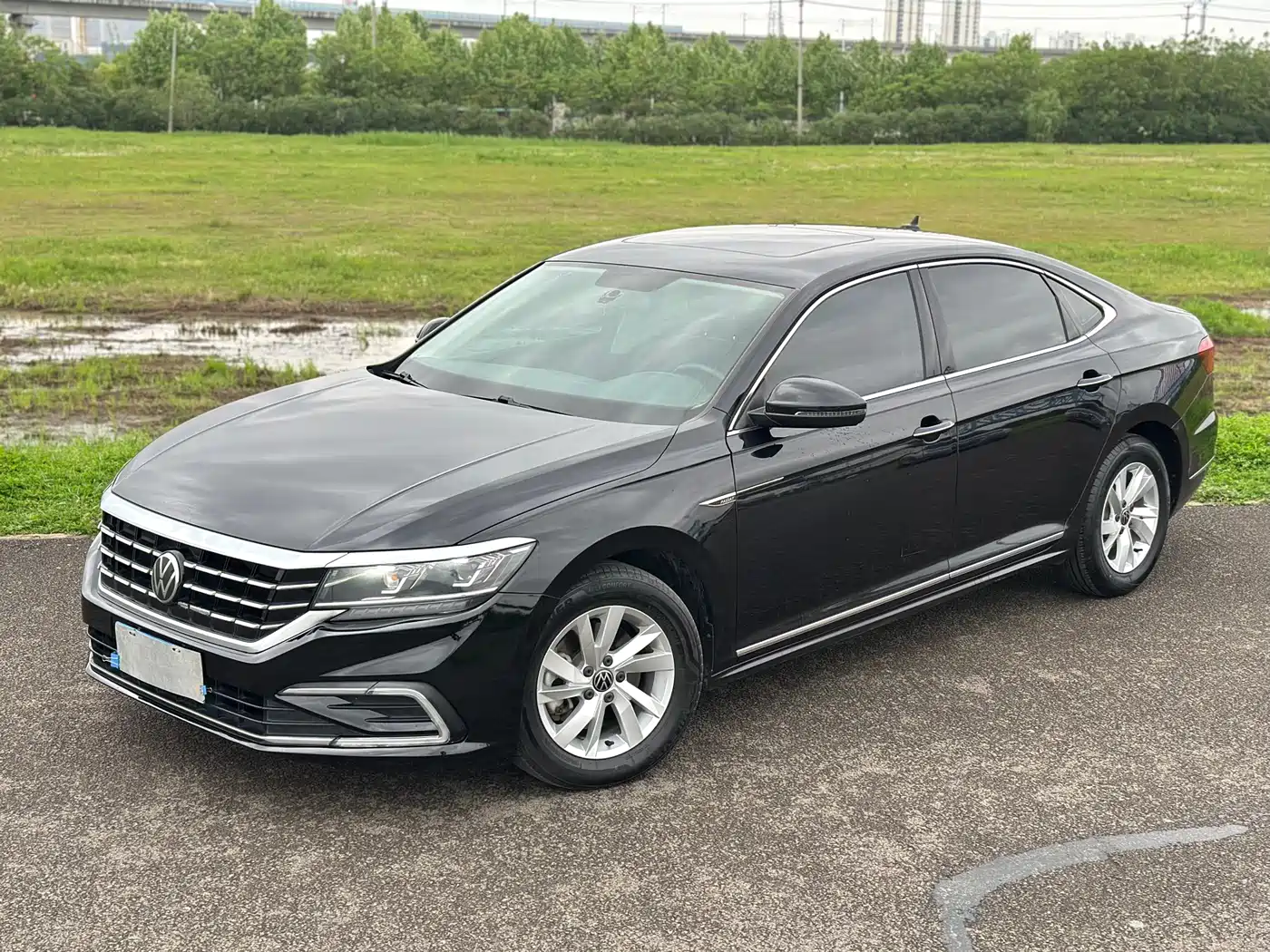 Volkswagen Passat 2021 Model 280TSI Business Edition