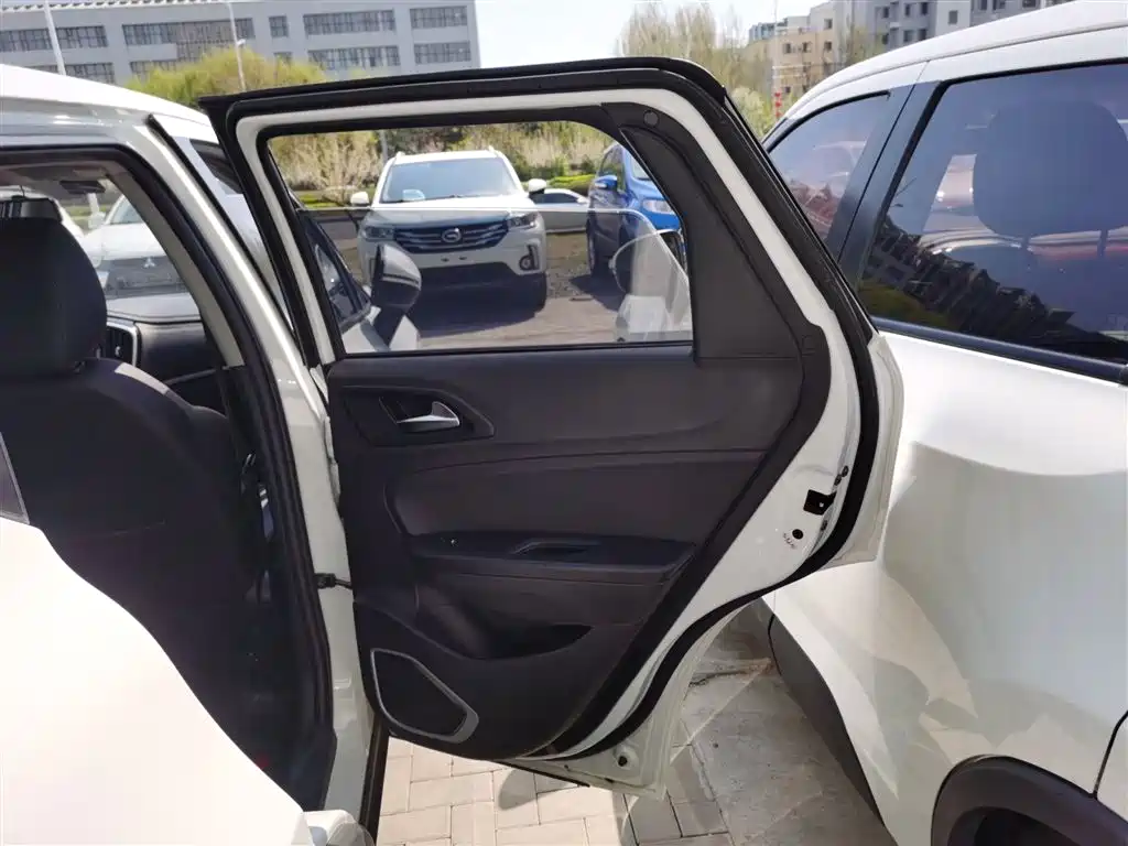 Zhonghua V3 2019 2017 1.5L Manual Comfort