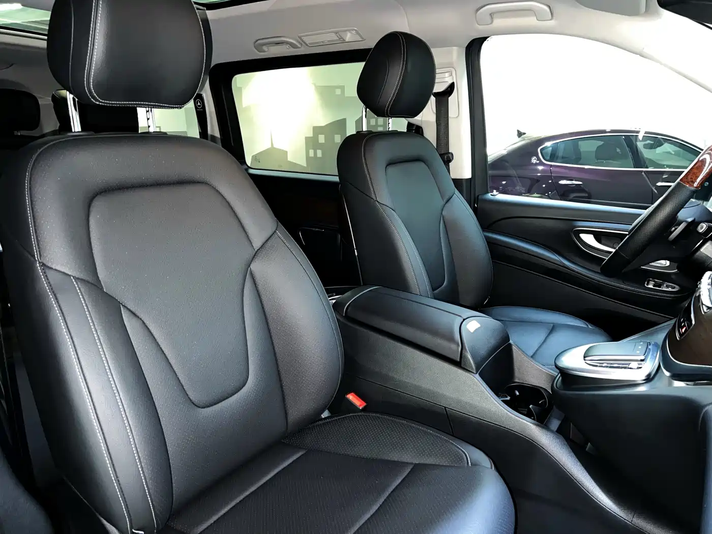 Mercedes-Benz V-Class 2020 Model V 260 L Long Wheelbase Luxury фото 7