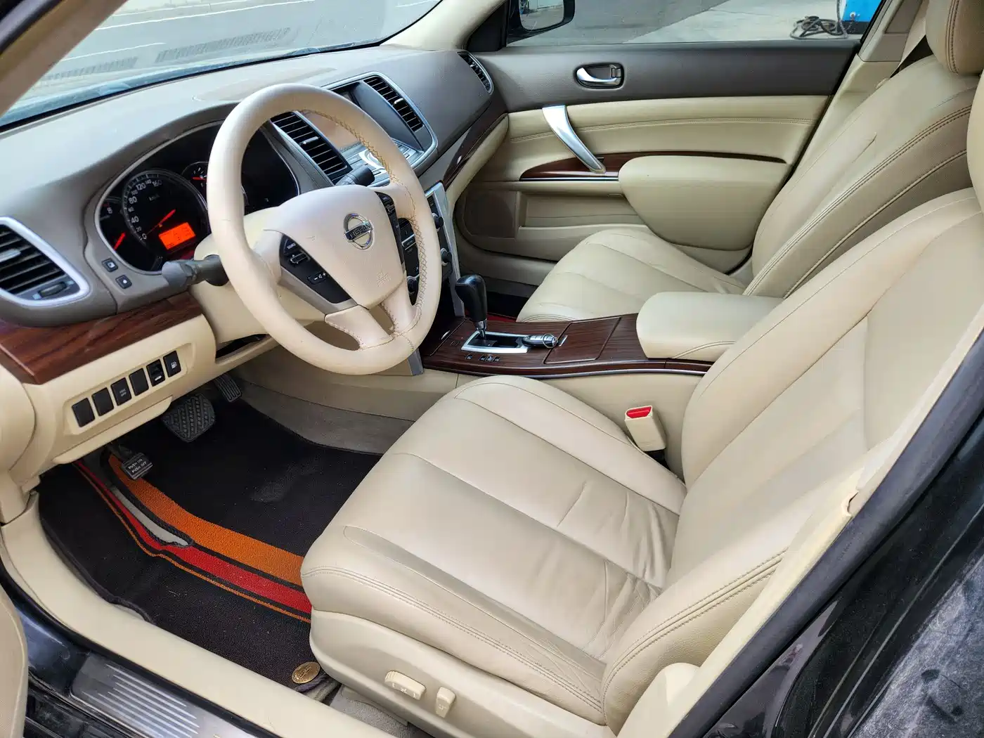 Nissan Teana 2011 Duke 3.5L XV VIP Prestige Edition фото 14