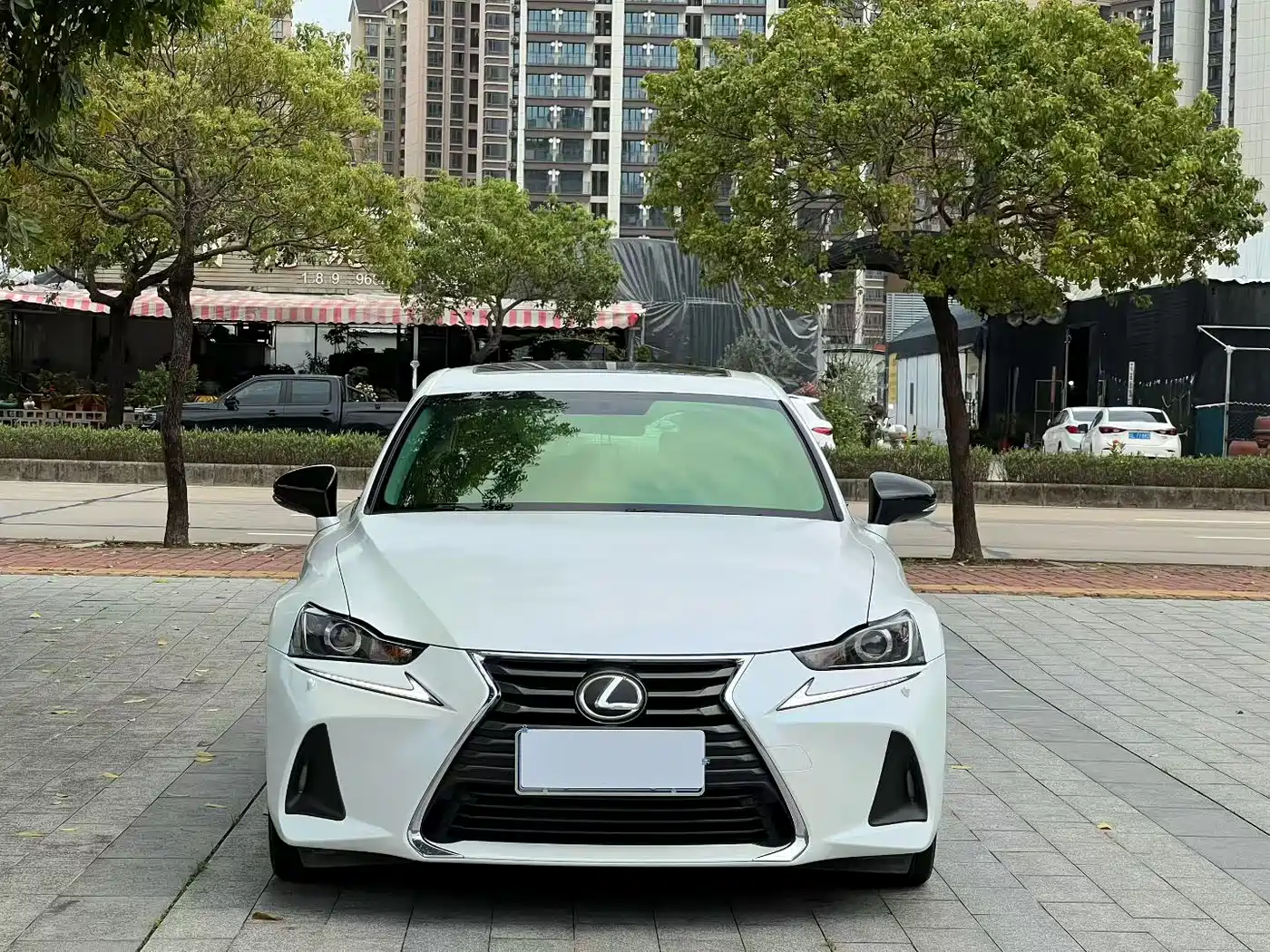 Lexus IS 2017 300 Leading Edition фото 2