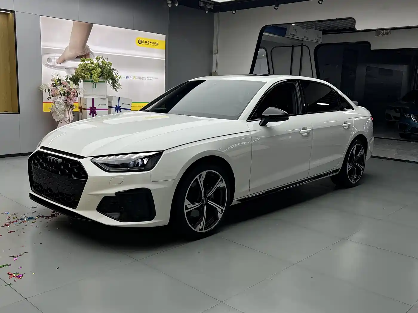 Audi A4L 2023 40 TFSI Bang&Olufsen Starlight Edition