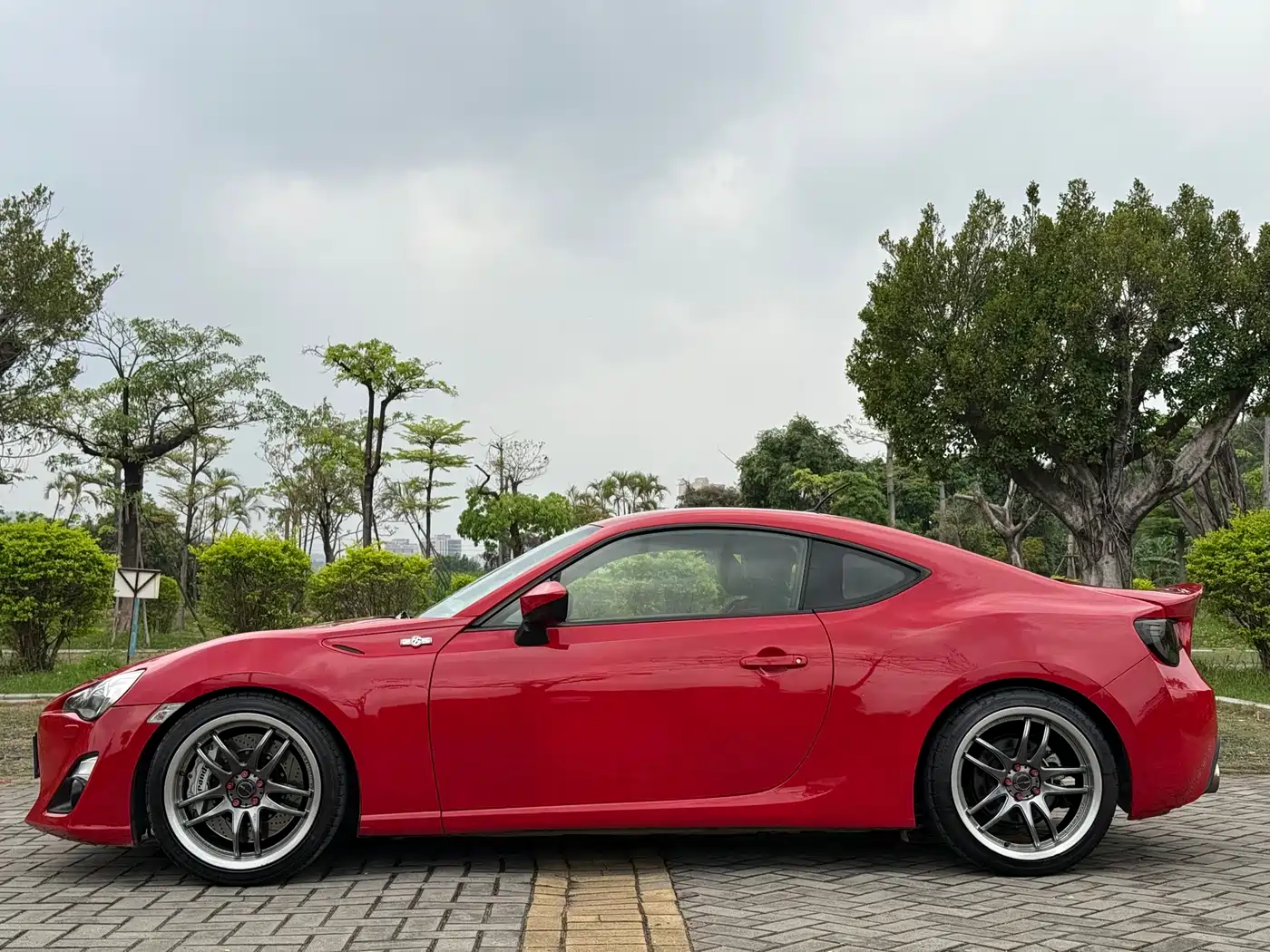 Toyota 86 2014 2.0L Automatic Luxury фото 5