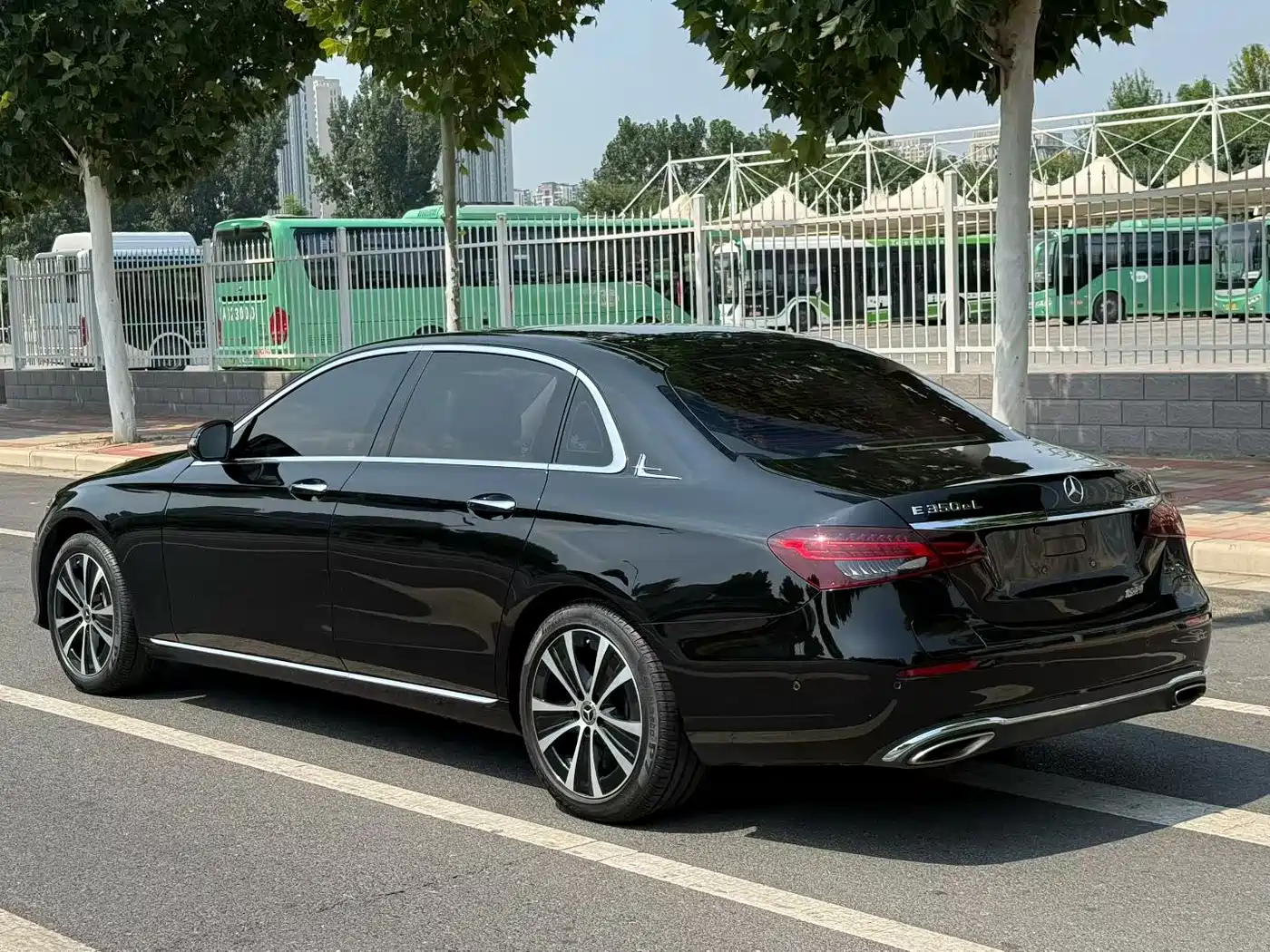 Mercedes-Benz E-Class, миниатюра 19