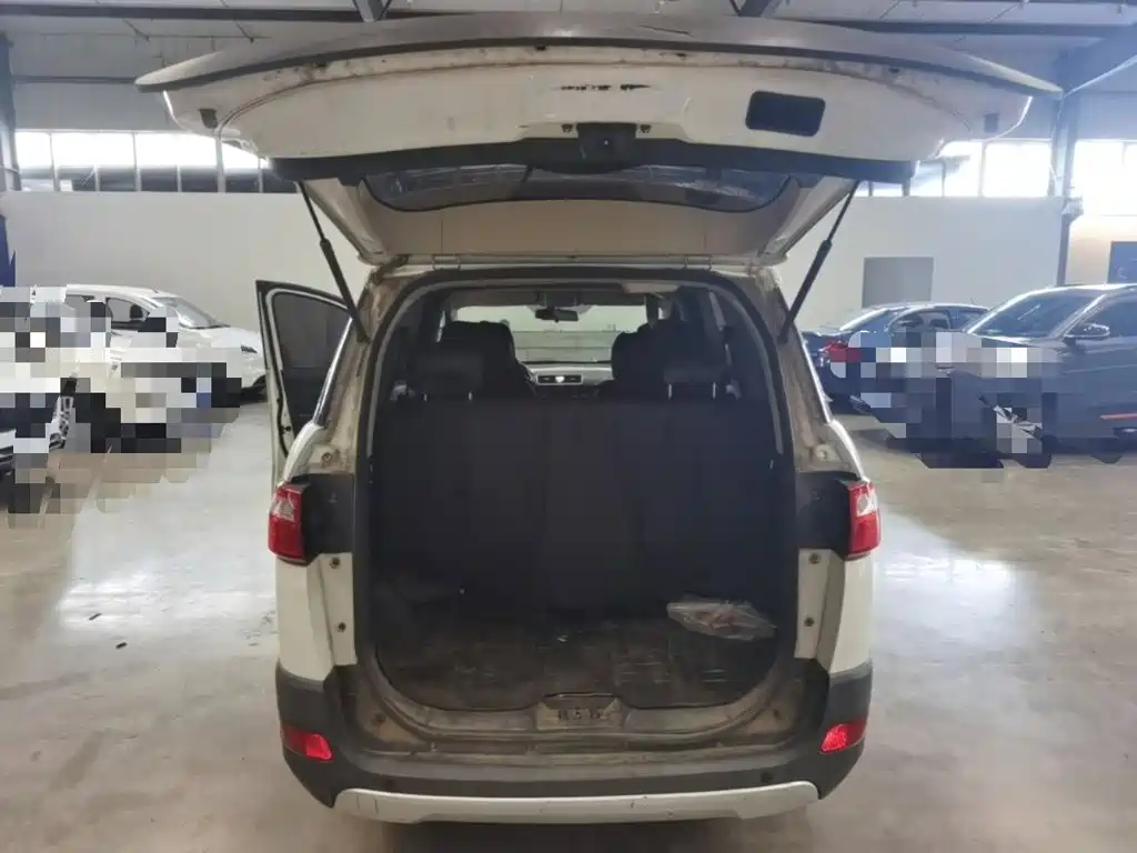 Dongfeng Fengguang Fengguang 370 2017 2016 1.5L Manual Luxury SFG15-05 7-Seat