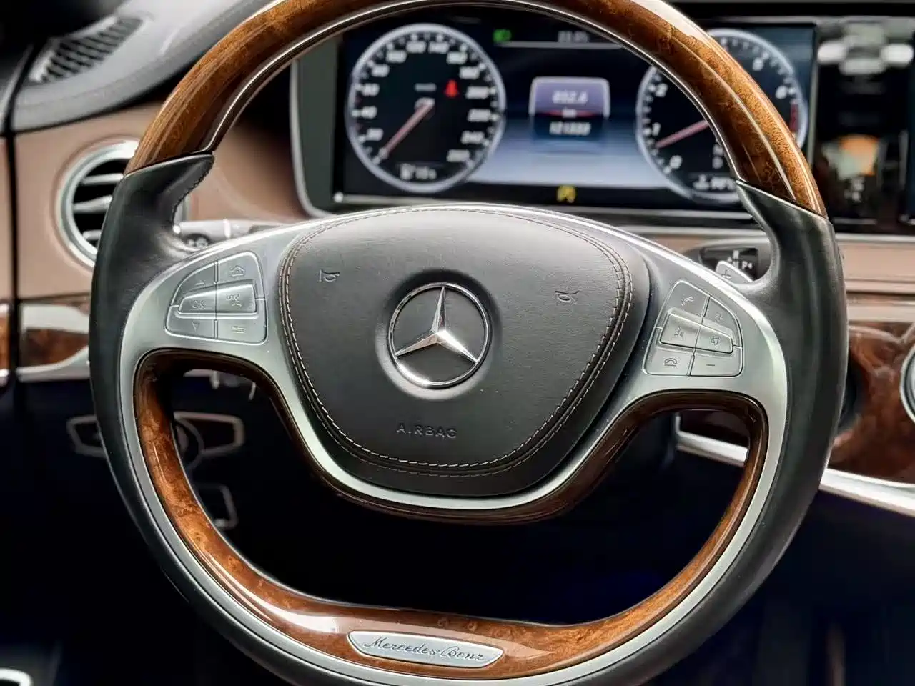 Mercedes-Benz S-Class 2016 S 320 L Luxury фото 18