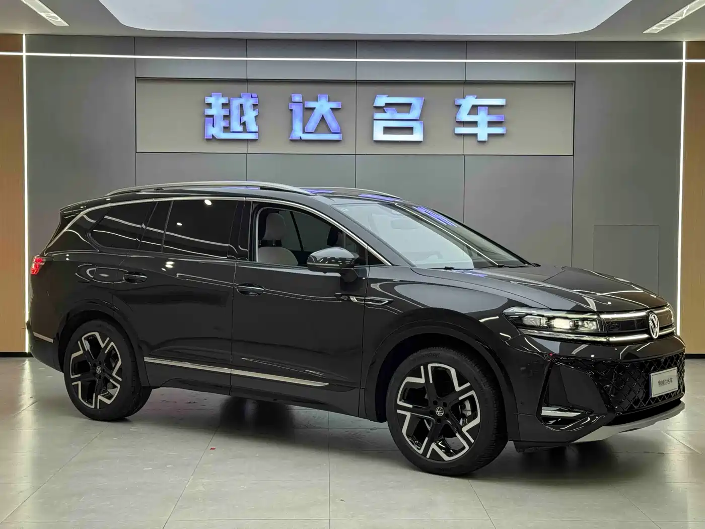 Volkswagen Talagon 2025 450TSI R-Line 6-Seater фото 3