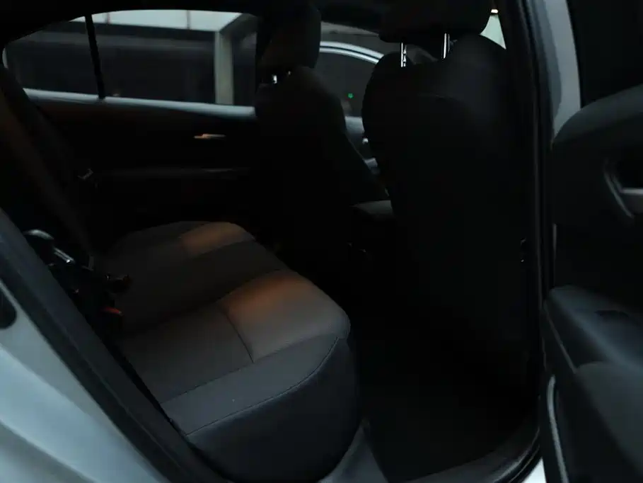 Toyota Levin 2022 185T CVT Luxury Edition фото 11