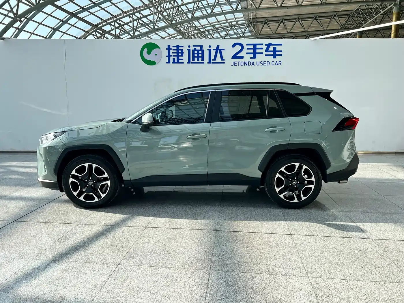 Toyota RAV4 Rongfang 2021 2.0L CVT 4WD Premium фото 8