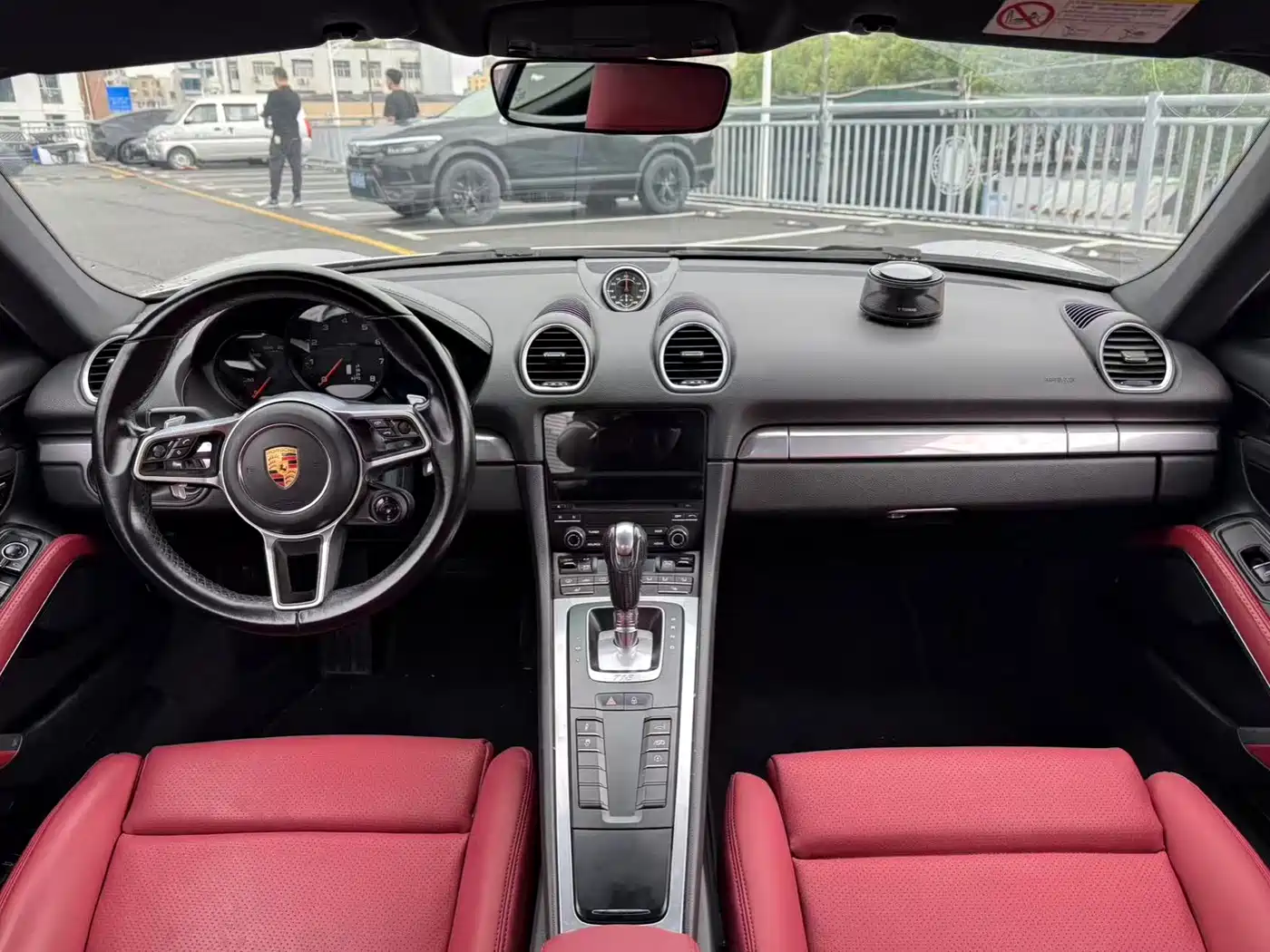 Porsche 718 2018 Cayman 2.0T фото 5