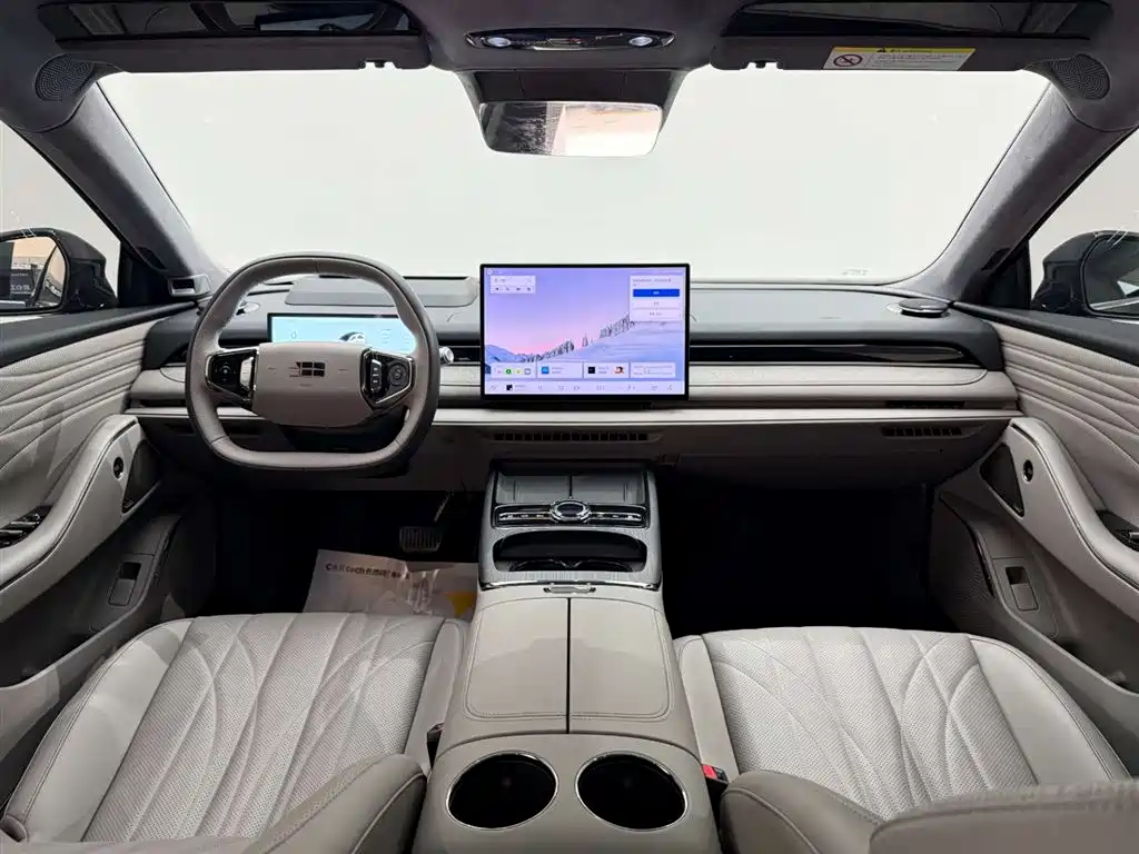 Geely Galaxy Galaxy Xingyao 8 2025 130km EM-P Starship Edition фото 25