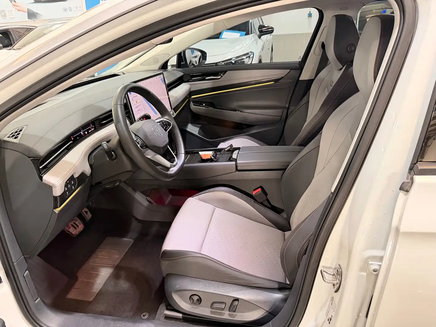 VOLKSWAGEN ID.7 VIZZION