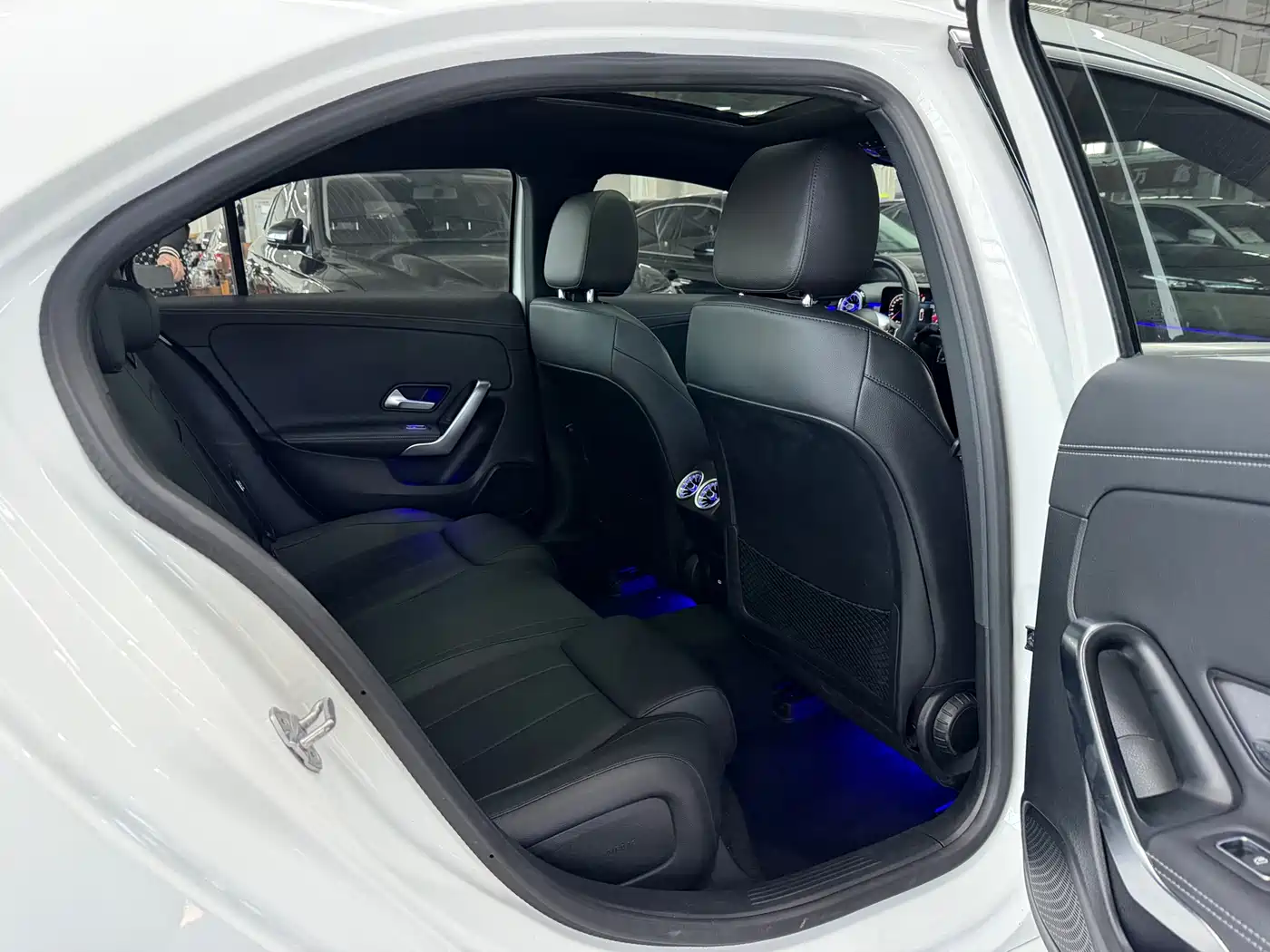 Mercedes-Benz A-Class 2023 A 180 L фото 15