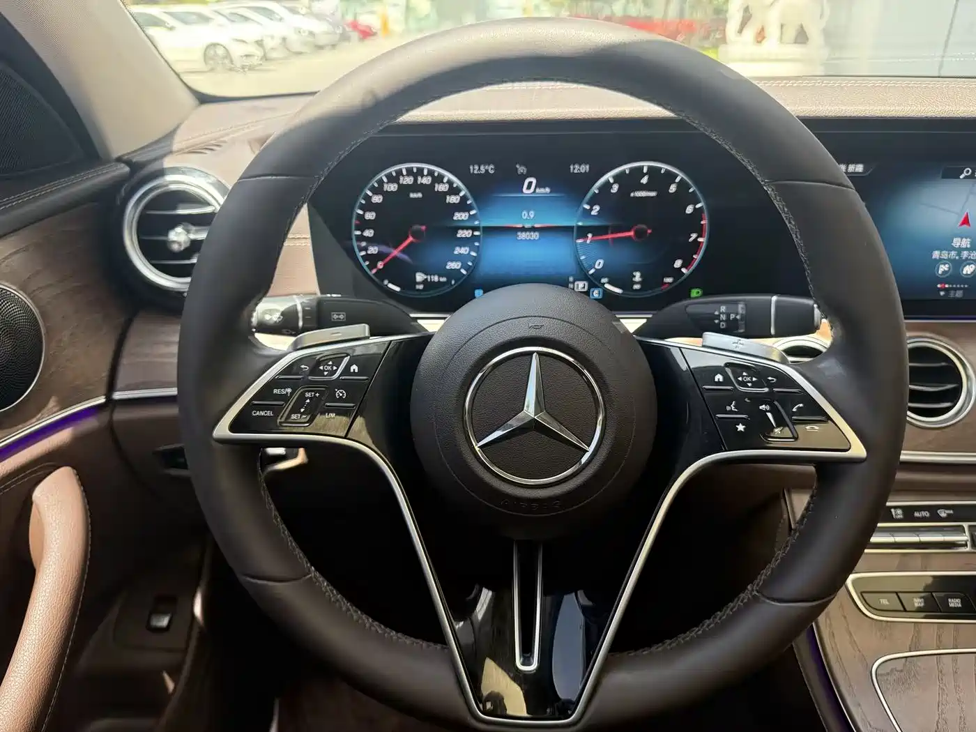 Mercedes-Benz E-Class 2022 E 300 L Fashion фото 16