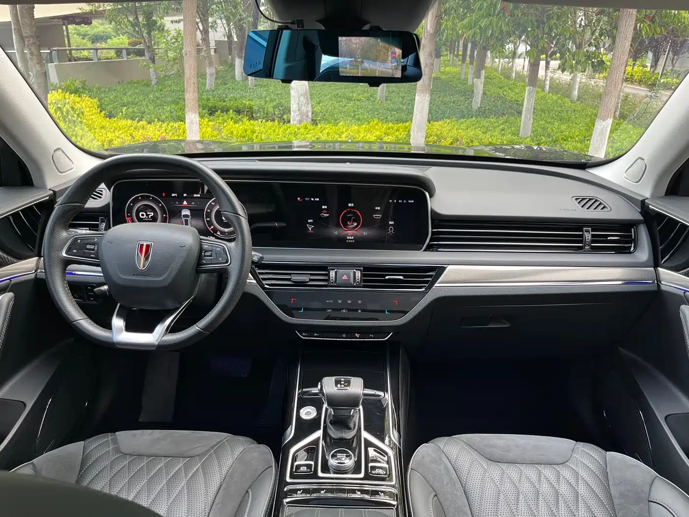 Hongqi HS5 2022 Facelift 2.0T Smart Flag Enjoyment AWD Edition фото 6