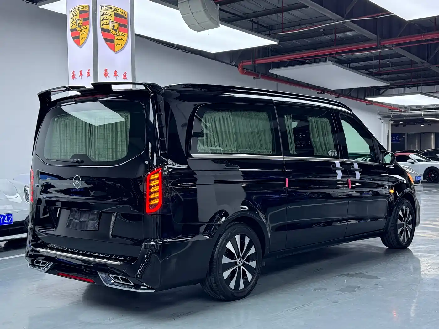 Mercedes-Benz Vito 2021 2.0T Business Edition 7-seater фото 22