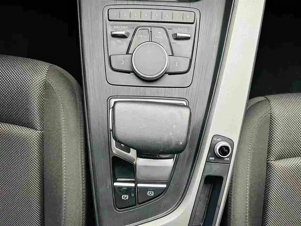 Audi A4L 2019 40 TFSI Progressive (China V) фото 17
