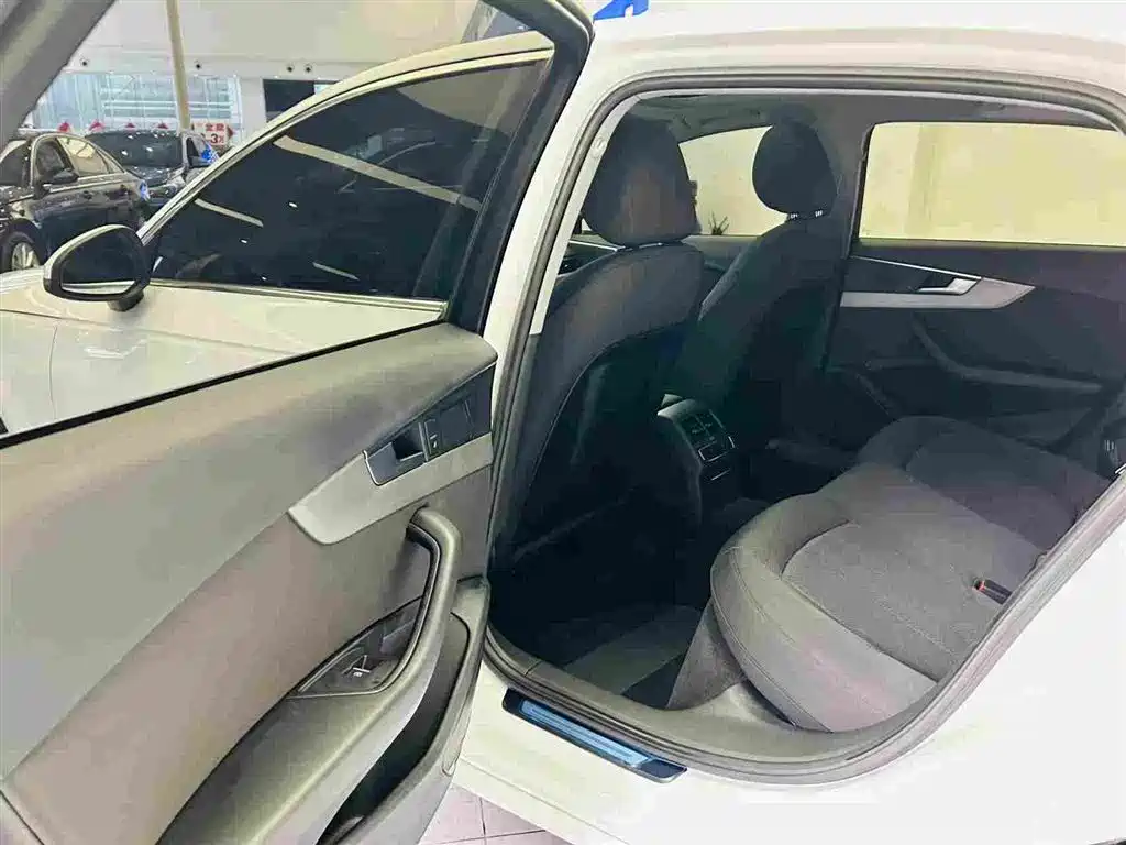 Audi A4L 2019 40 TFSI Progressive (China V) фото 23