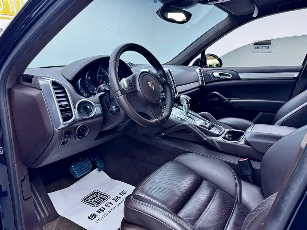 Porsche Cayenne 2011 Cayenne Turbo 4.8T фото 17