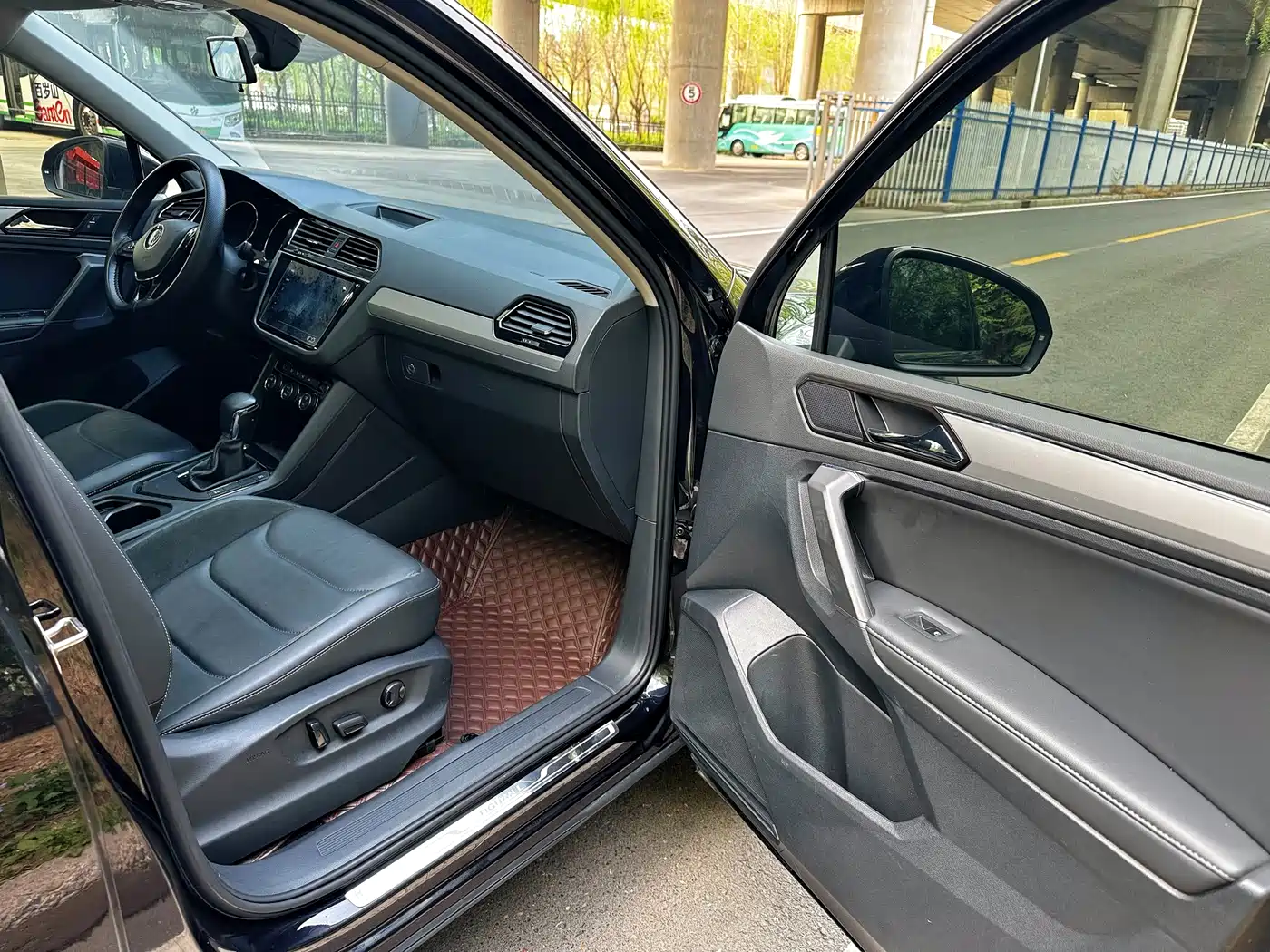 Volkswagen Tiguan L 2020 330TSI Auto 2WD Panorama Comfort China VI фото 11