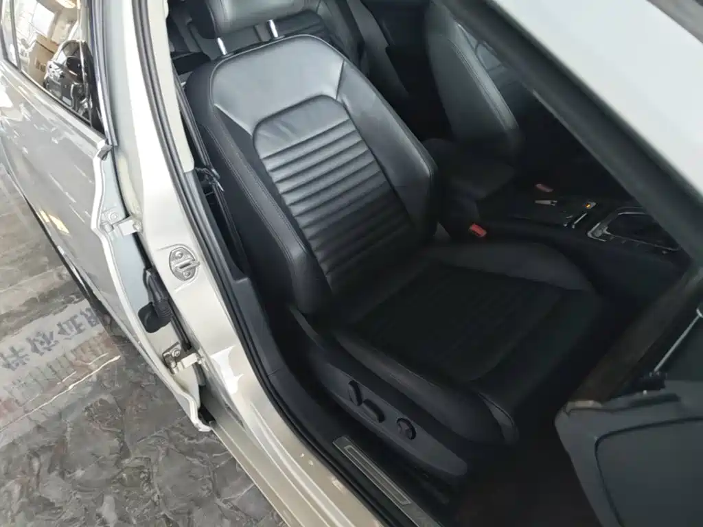 Photo 25 - Volkswagen Magotan