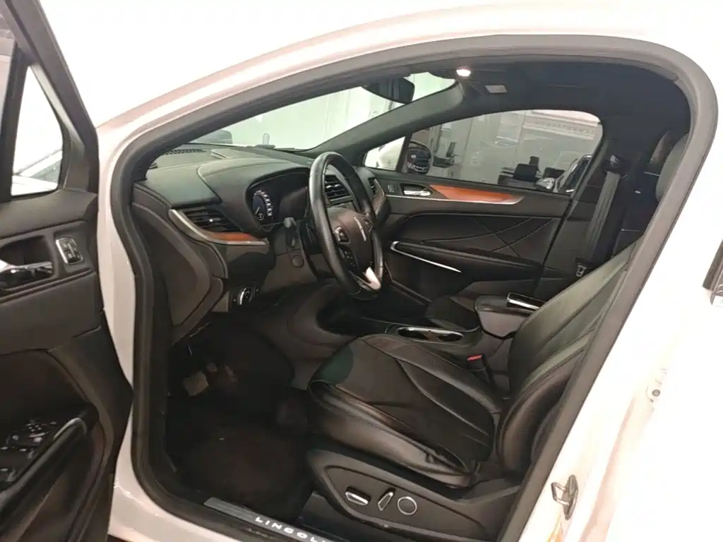 Lincoln MKC 2018 2017 2.0T 4WD Elegance Edition