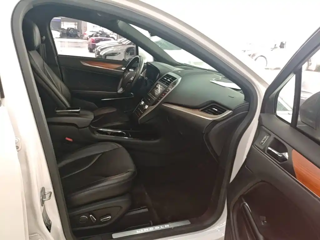Lincoln MKC 2018 2017 2.0T 4WD Elegance Edition