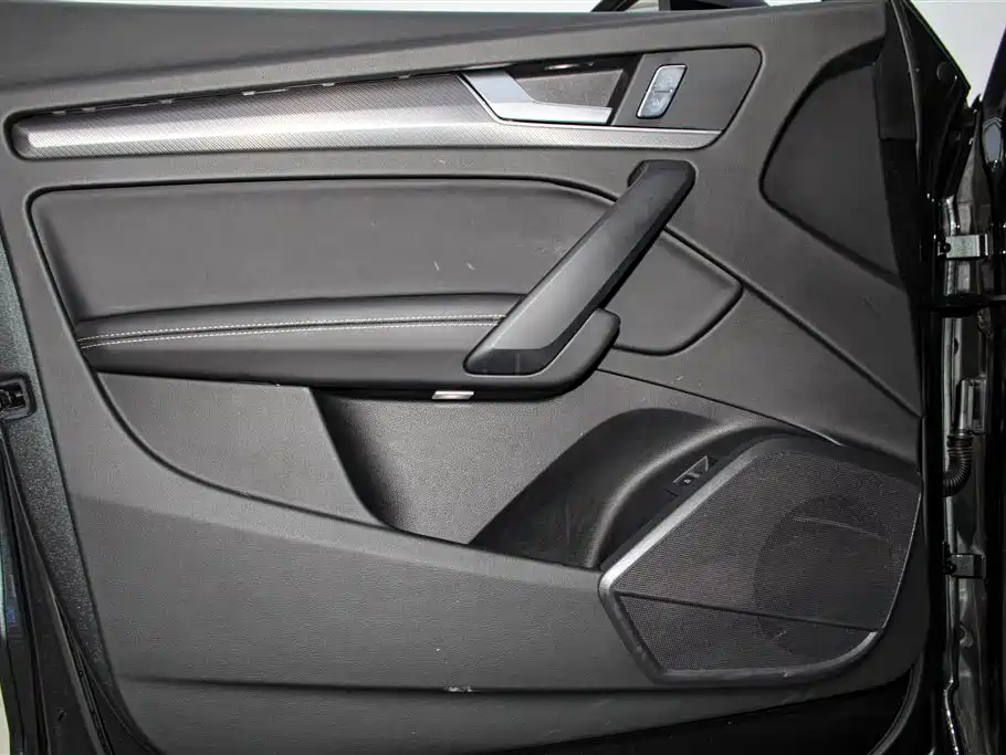 Audi Q5L 2023 40T Luxury Dynamic фото 17
