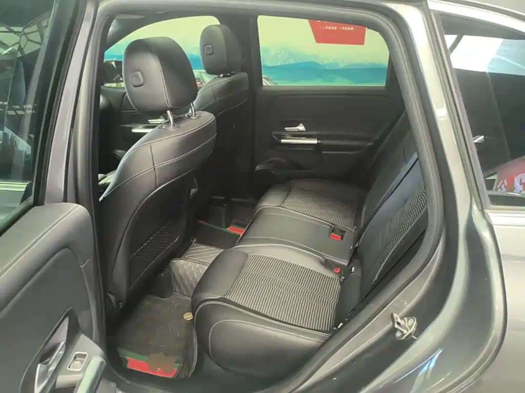 Photo 17 - Mercedes-Benz B-Class