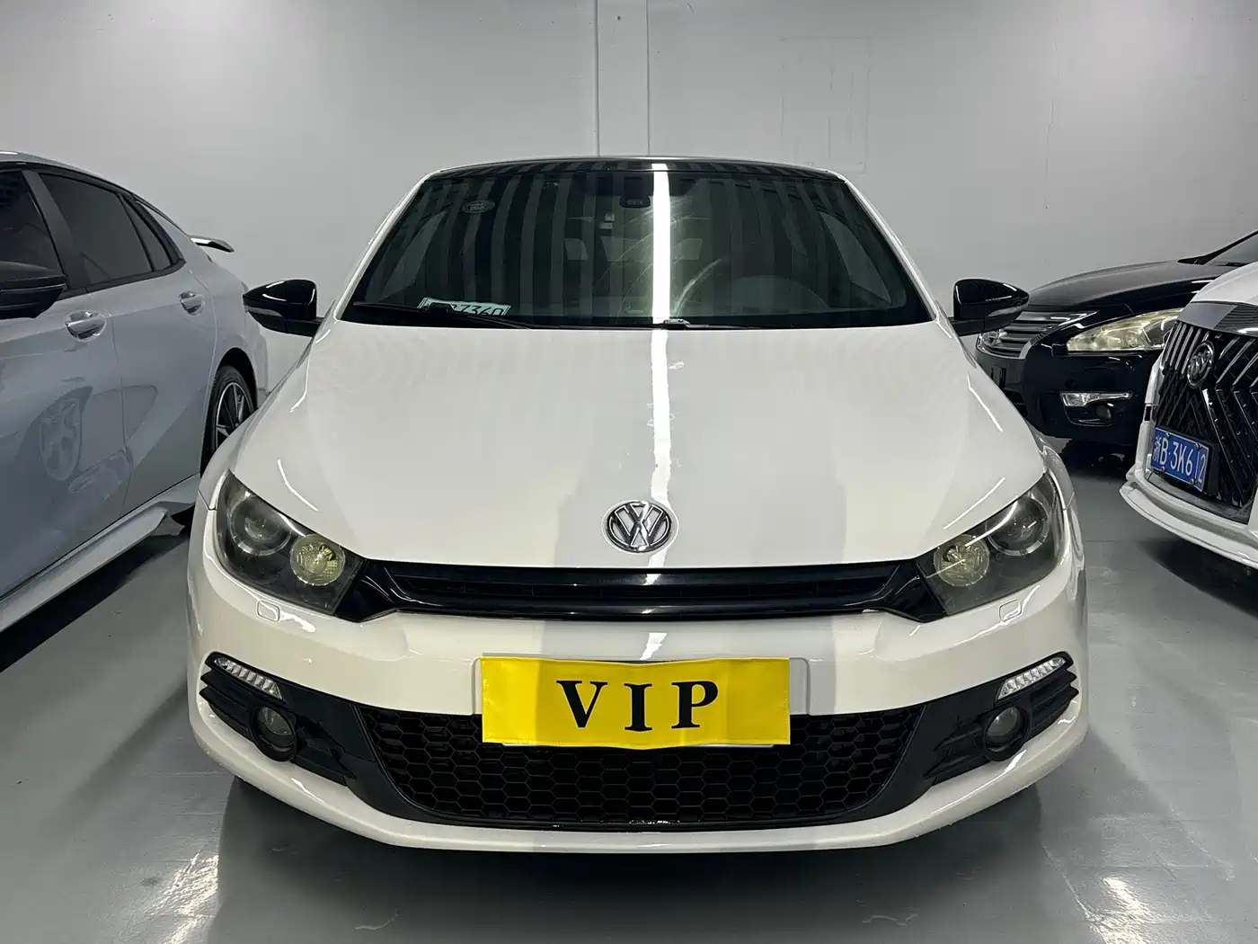 Volkswagen Scirocco 2013 2010 2.0TSI Luxury Edition