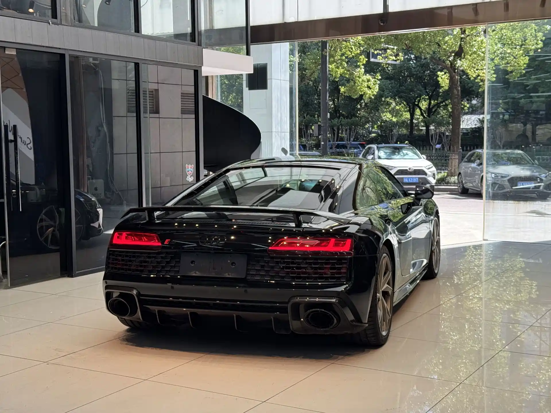 Фото 6 - Audi R8