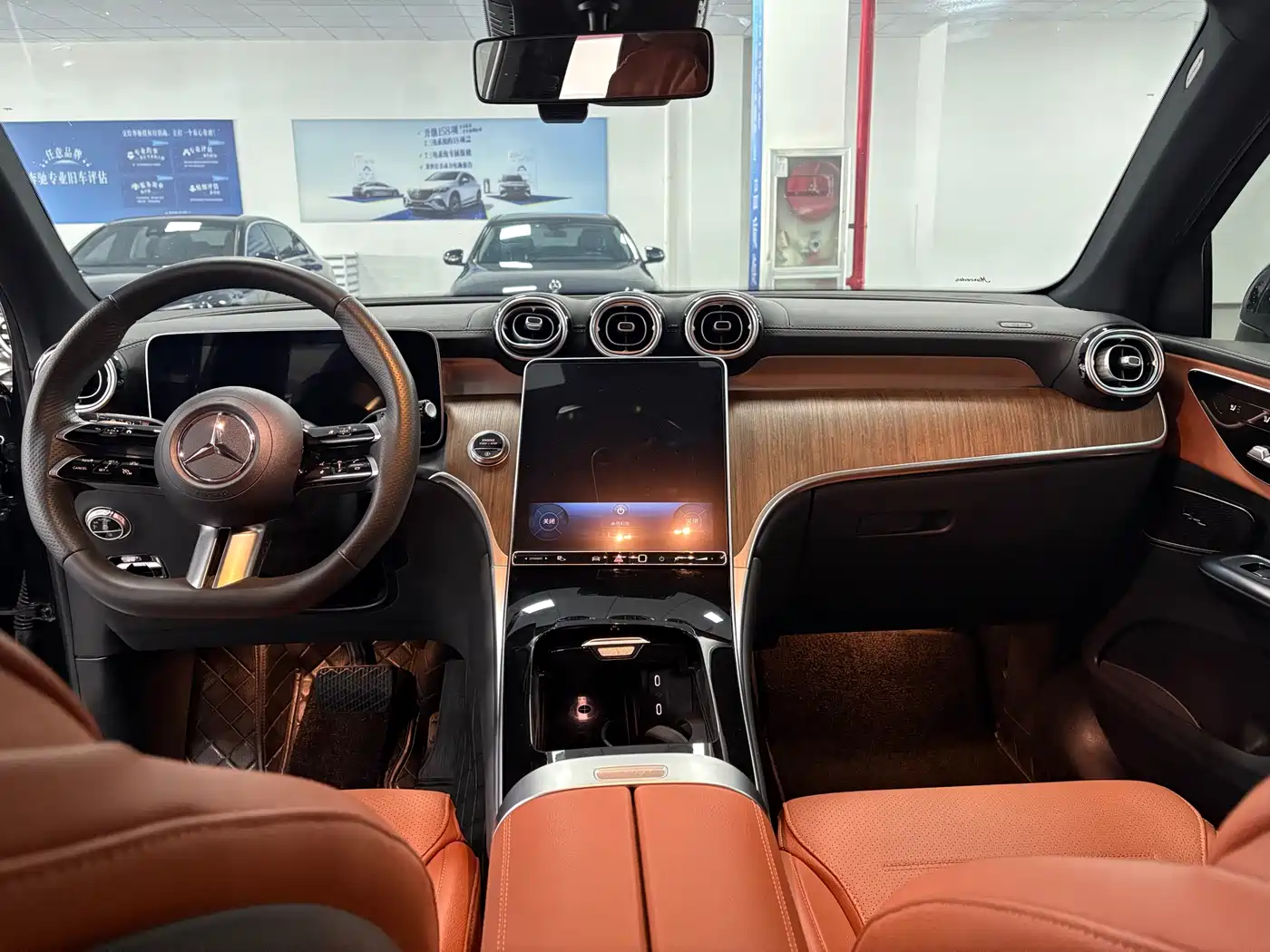 Mercedes-Benz GLC 2024 GLC 300 L 4MATIC Dynamic 7-seater фото 7