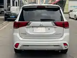 Фото 6 - Mitsubishi Outlander