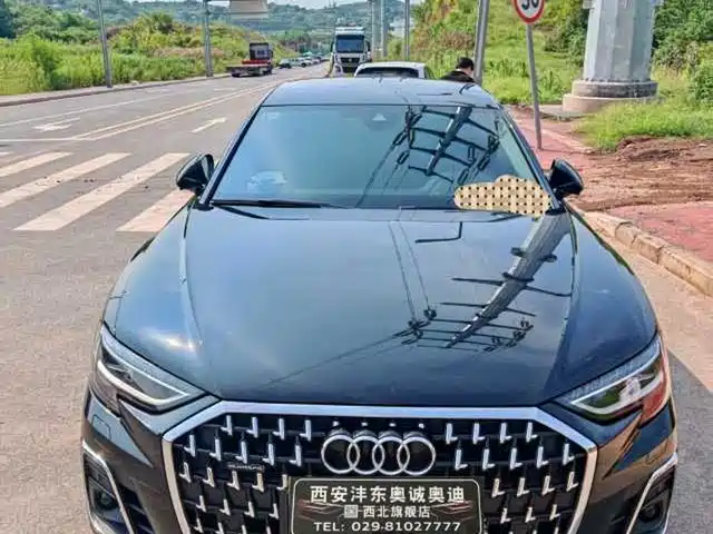 Audi A8 2024 Model A8L 45 TFSI quattro Luxury — фото 2